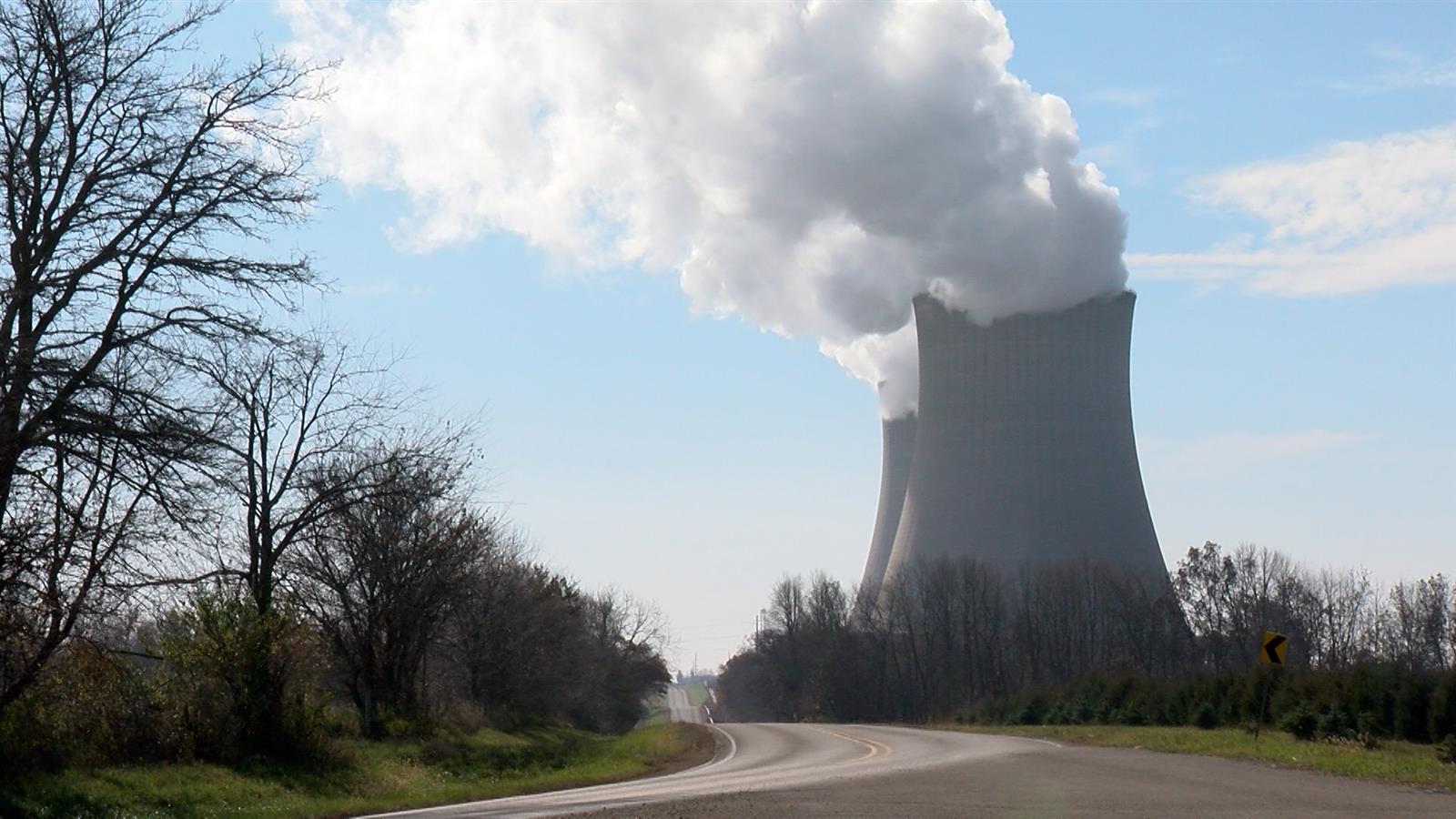 Pritzker signs measure allowing new small-scale nuclear technology in Illinois