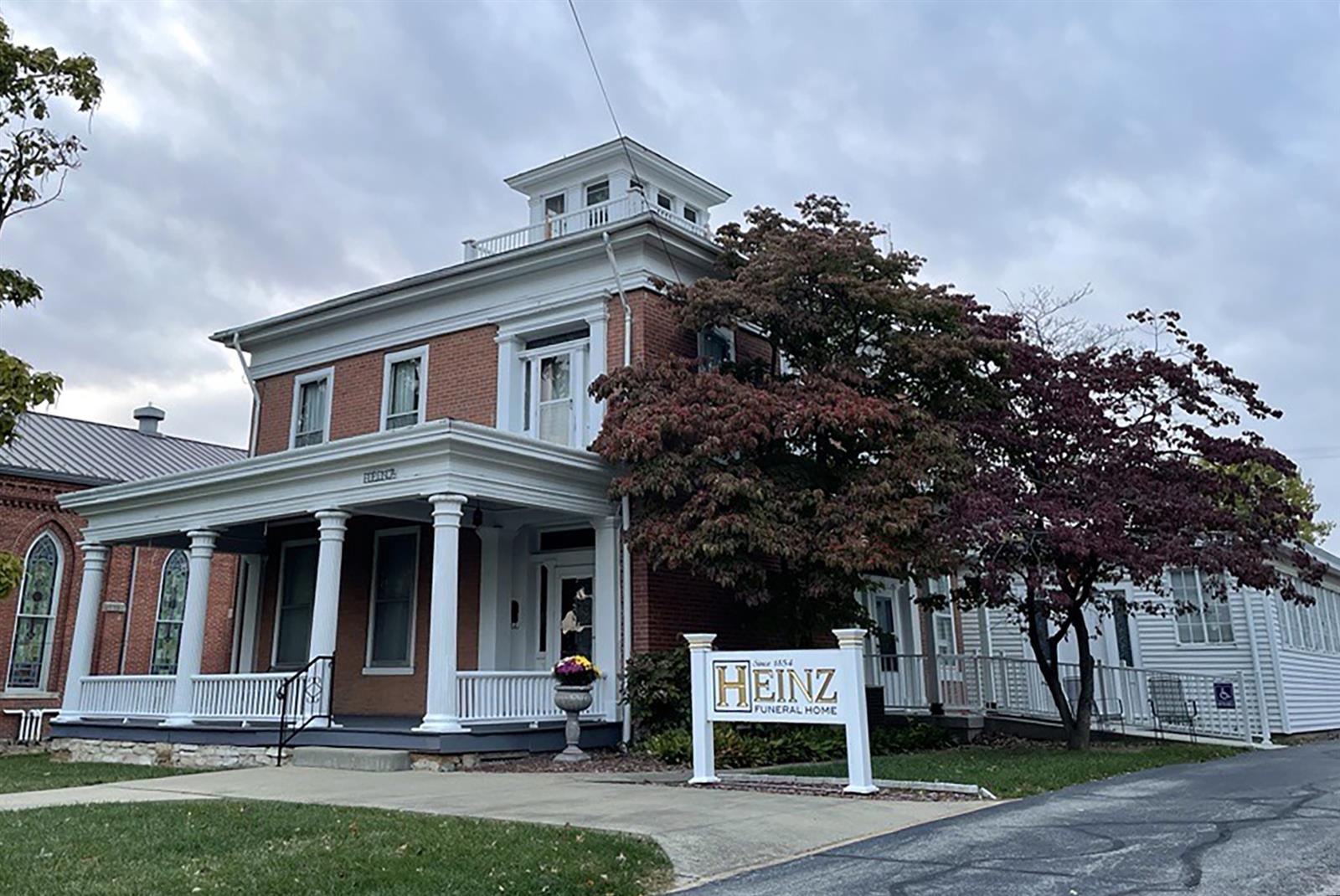 For at least 6 months, state failed to act on Carlinville funeral director that mishandled remains