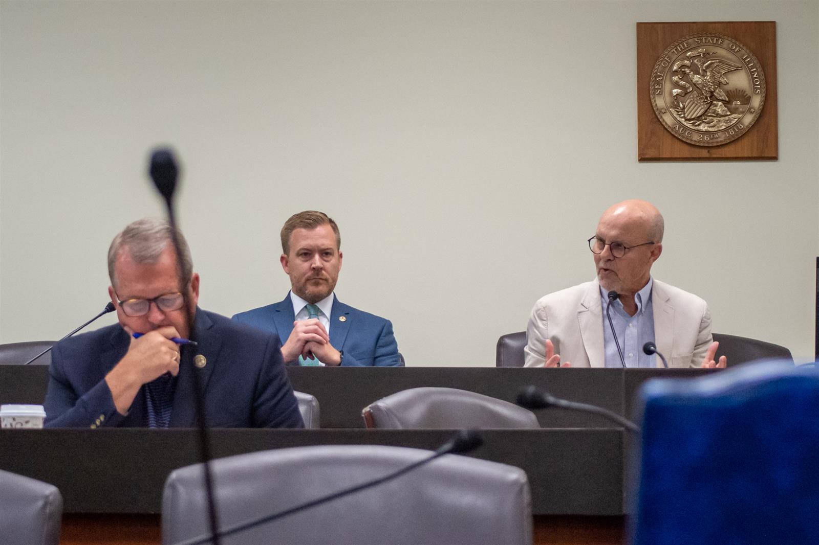 Lawmakers pass on oversight vote for Pritzker’s prison closure, rebuild plan