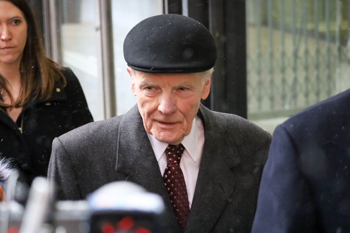 9 months after federal bribery conviction, former Speaker Madigan disbarred