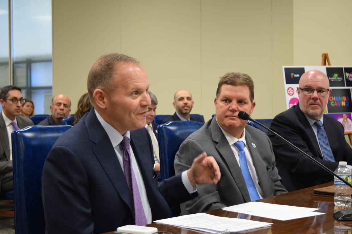 Lawmakers mull betting on internet gambling while existing industry warns it’ll fold
