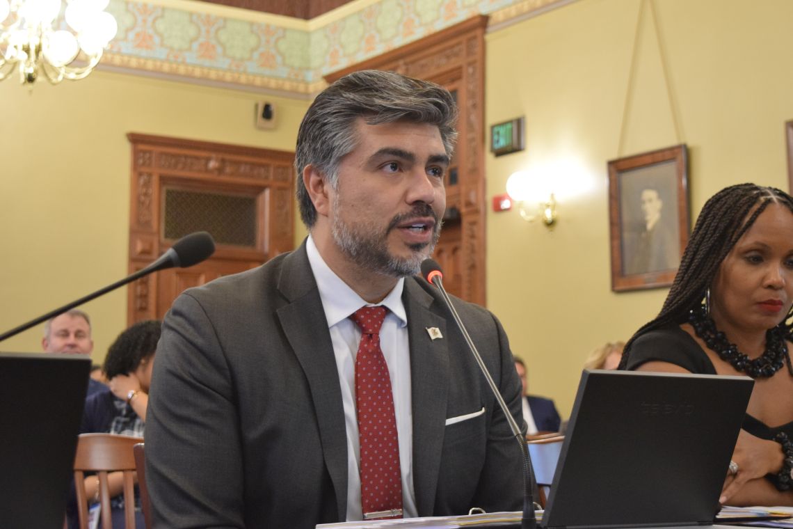 Illinois department streamlines online licensing system