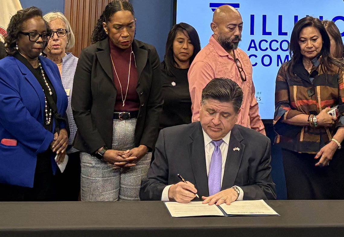Pritzker forms independent commission to document misconduct of federal agents