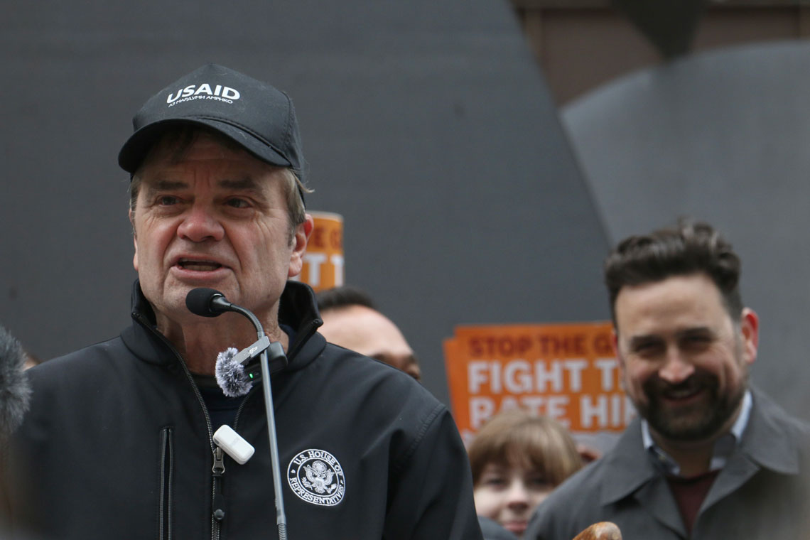 ‘A hardship’: Peoples Gas customers rally against requested rate hike