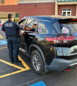 District 202 — Mock traffic stop, Blue Envelope program helps neurodivergent drivers, police officers