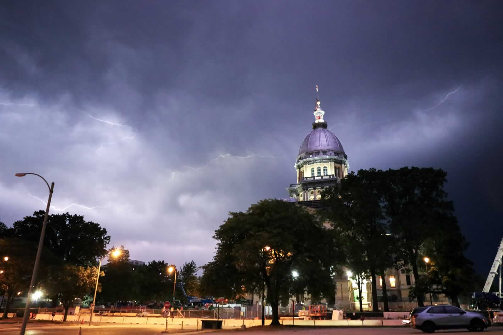 Budget negotiations will extend into next week as House leaves Springfield