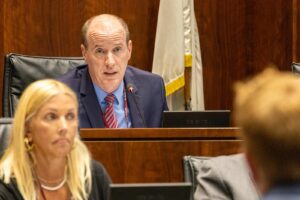 Oversight panel objects to new Illinois prison mail policy