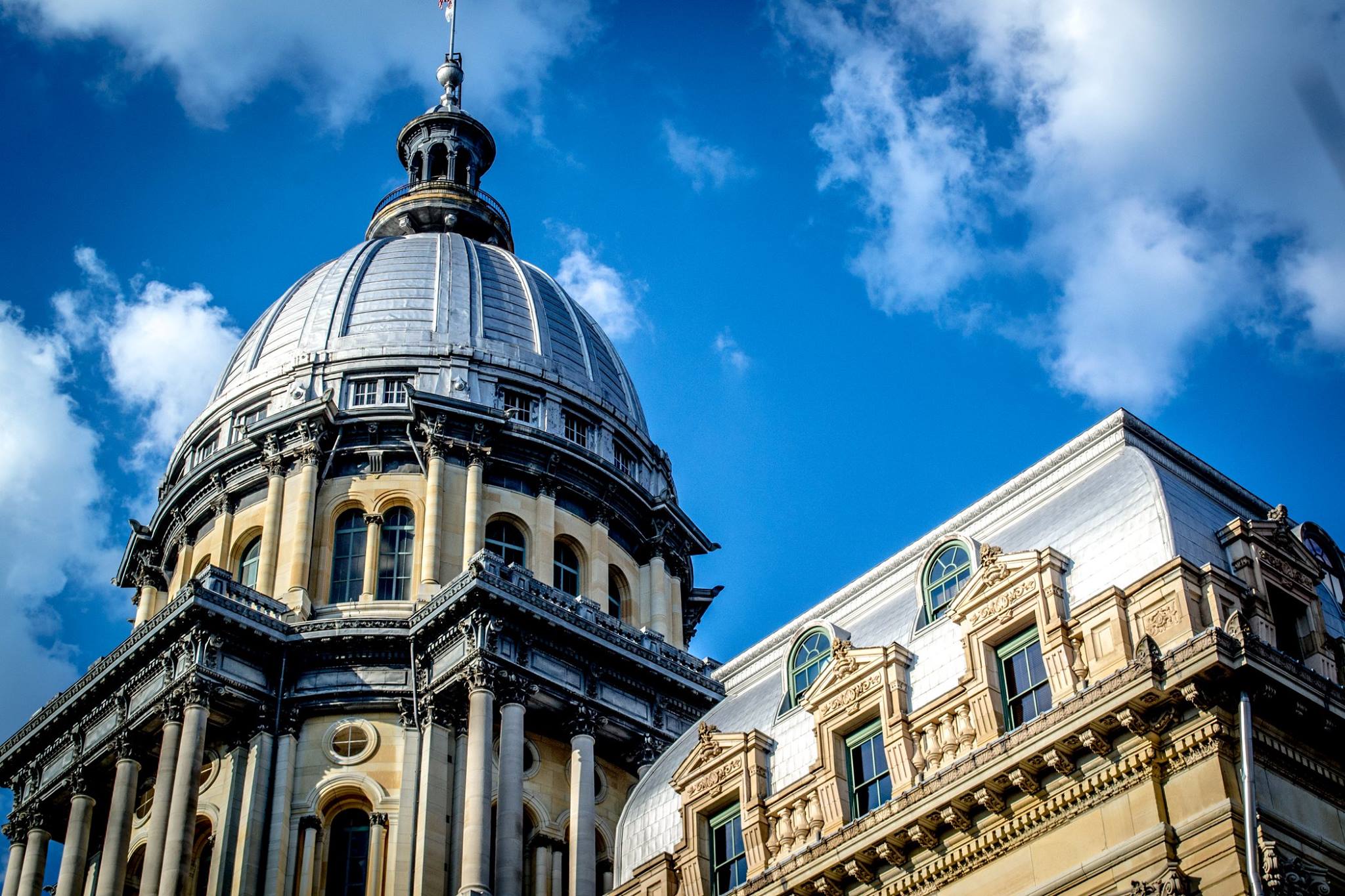 Illinois legislators introduce bills to regulate pricing based on personal data