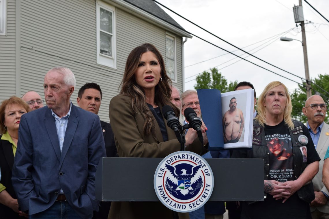 DHS Secretary Kristi Noem’s Illinois stop on immigration laws called ‘publicity stunt’