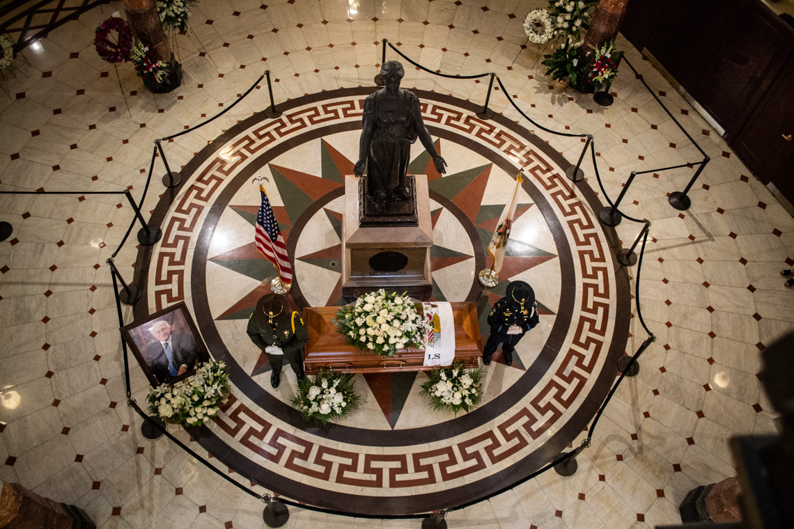 Former Gov. Jim Edgar lies in state at the Illinois Capitol