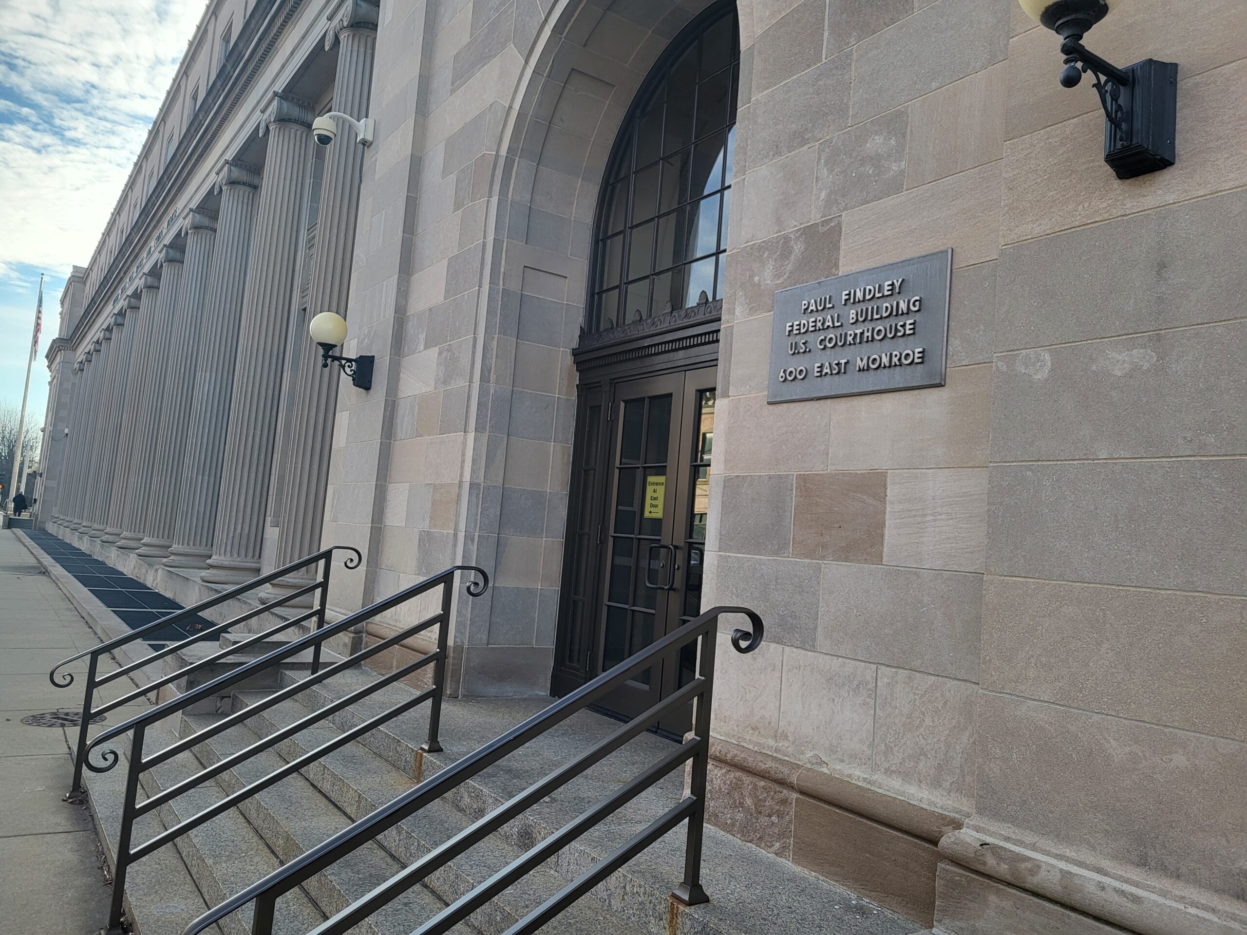 Lawsuit threatens Illinois minority teachers scholarship