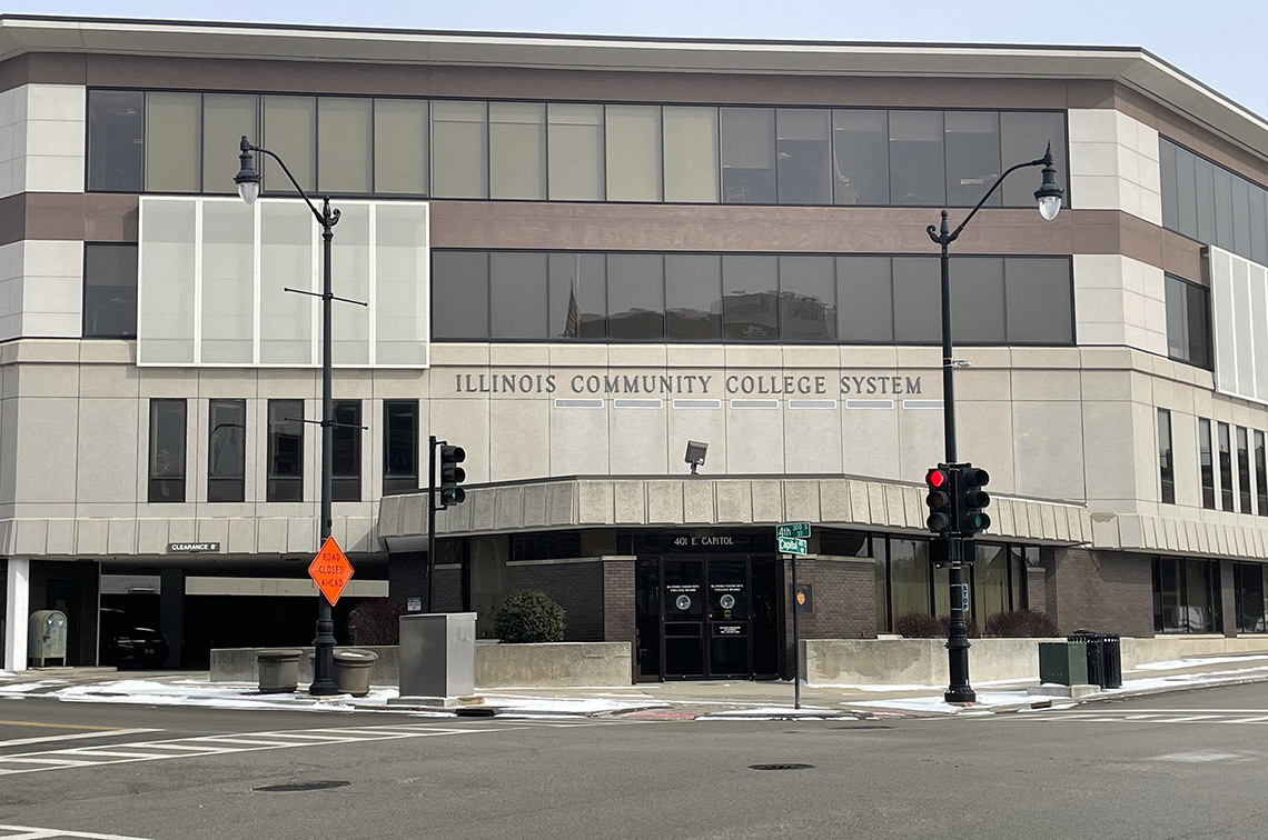 Pritzker to call for expansion of 4-year degree offerings at some community colleges
