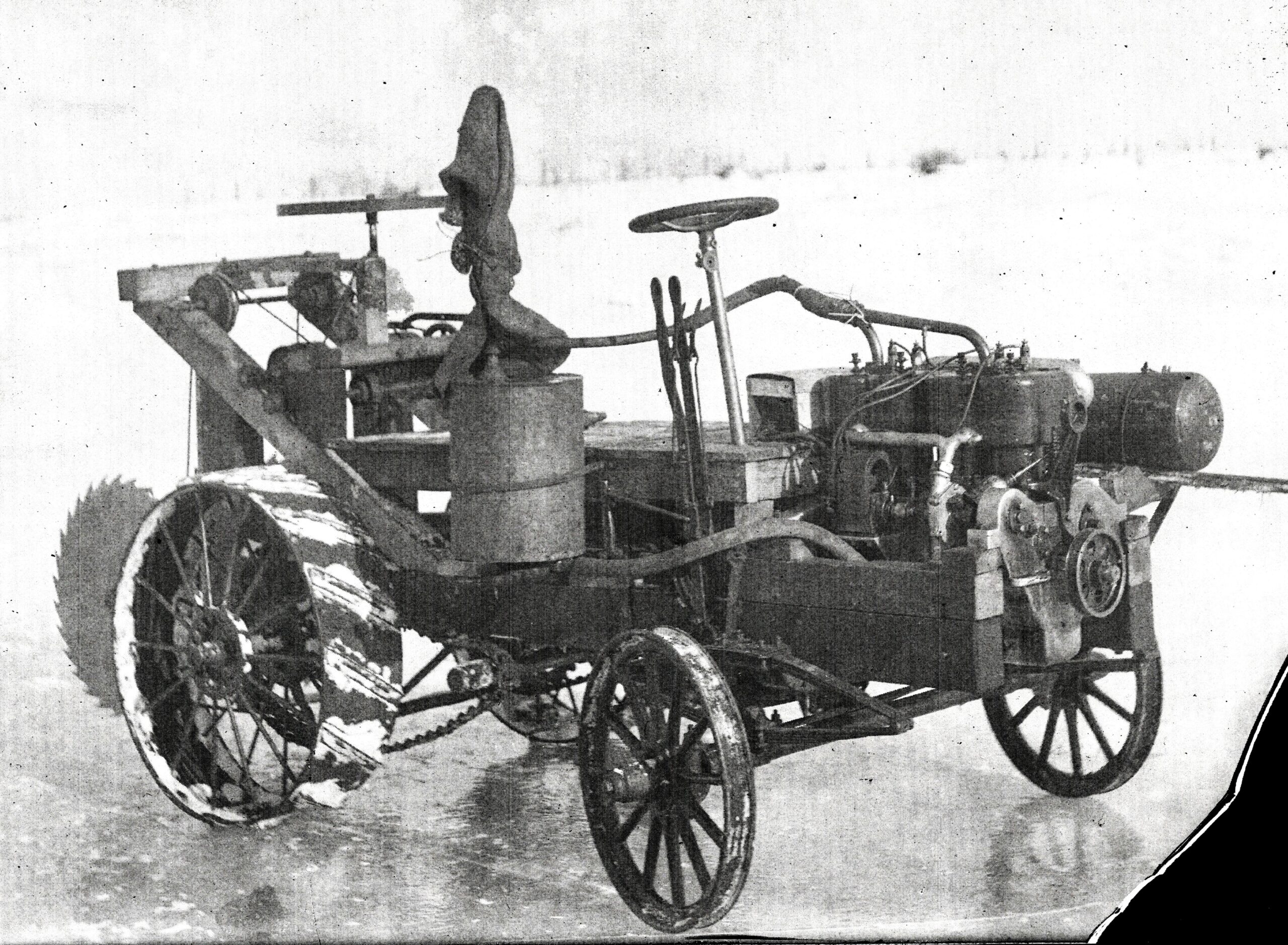 Here's a picture of a nice saw, I mean, an ice saw, taken in the late teens or early '20s in Crete Township. Thanks to the Crete Historical Society for sharing. 