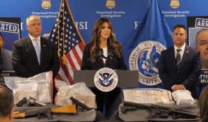 DHS Secretary Noem defends ICE tactics in second Illinois visit