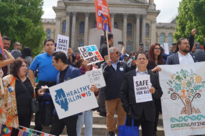 New laws: Illinois education measures focus on immigrant rights, AI in the classroom