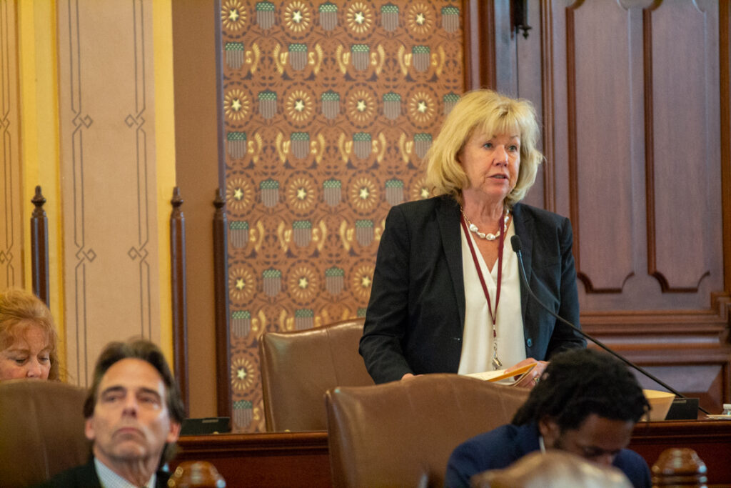 Bill establishes commission to increase communication on public health issues