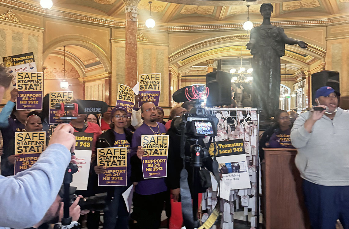 Advocates push for mandatory minimum nurse staffing ratios at Illinois hospitals