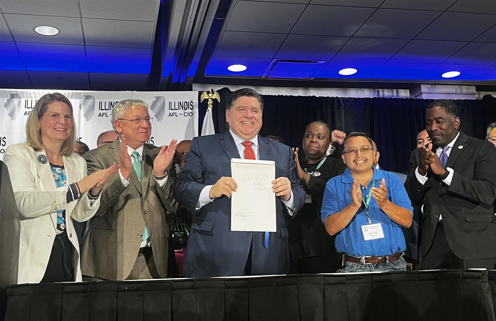 Under new law, Illinois employers can’t force workers to sit through anti-union meetings