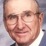 Raymond T. Uthe, 89, Tuscola, Formerly Manhattan