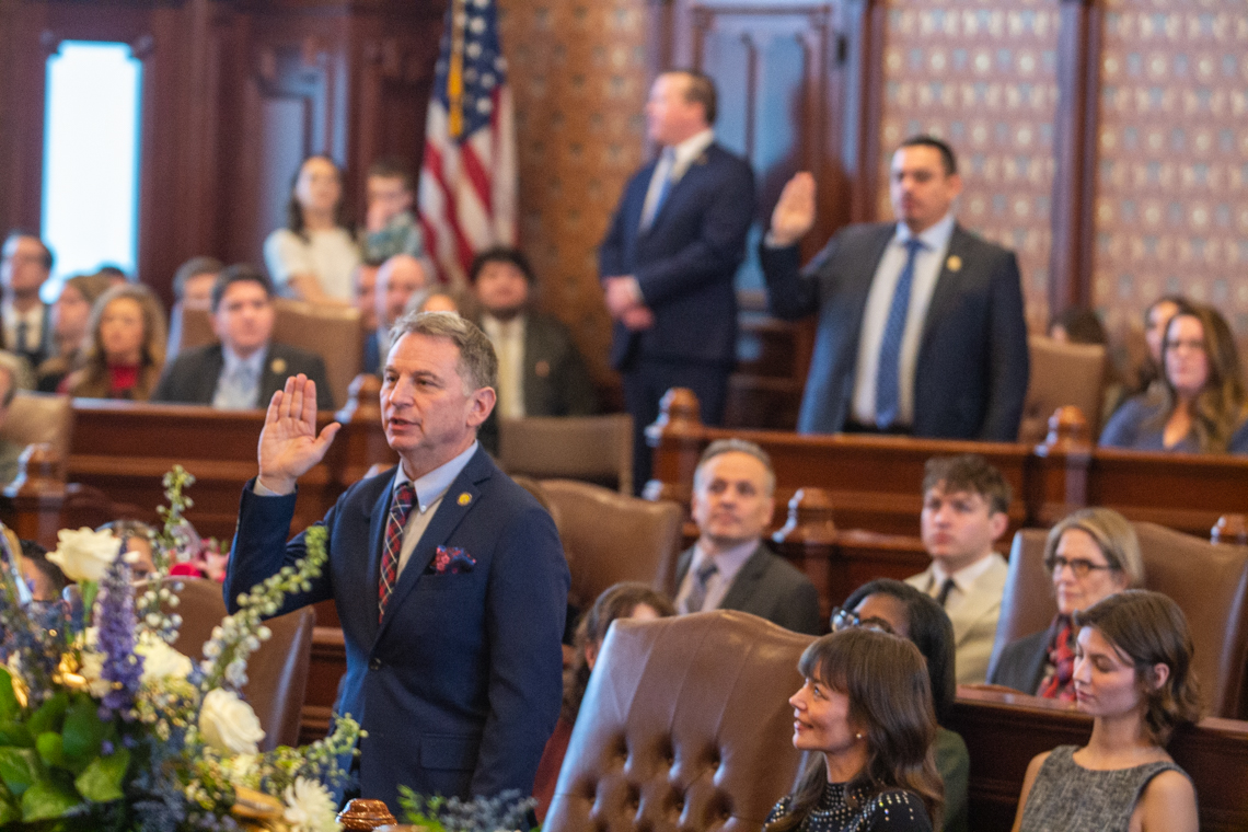 New General Assembly sworn in as House, Senate take different tones