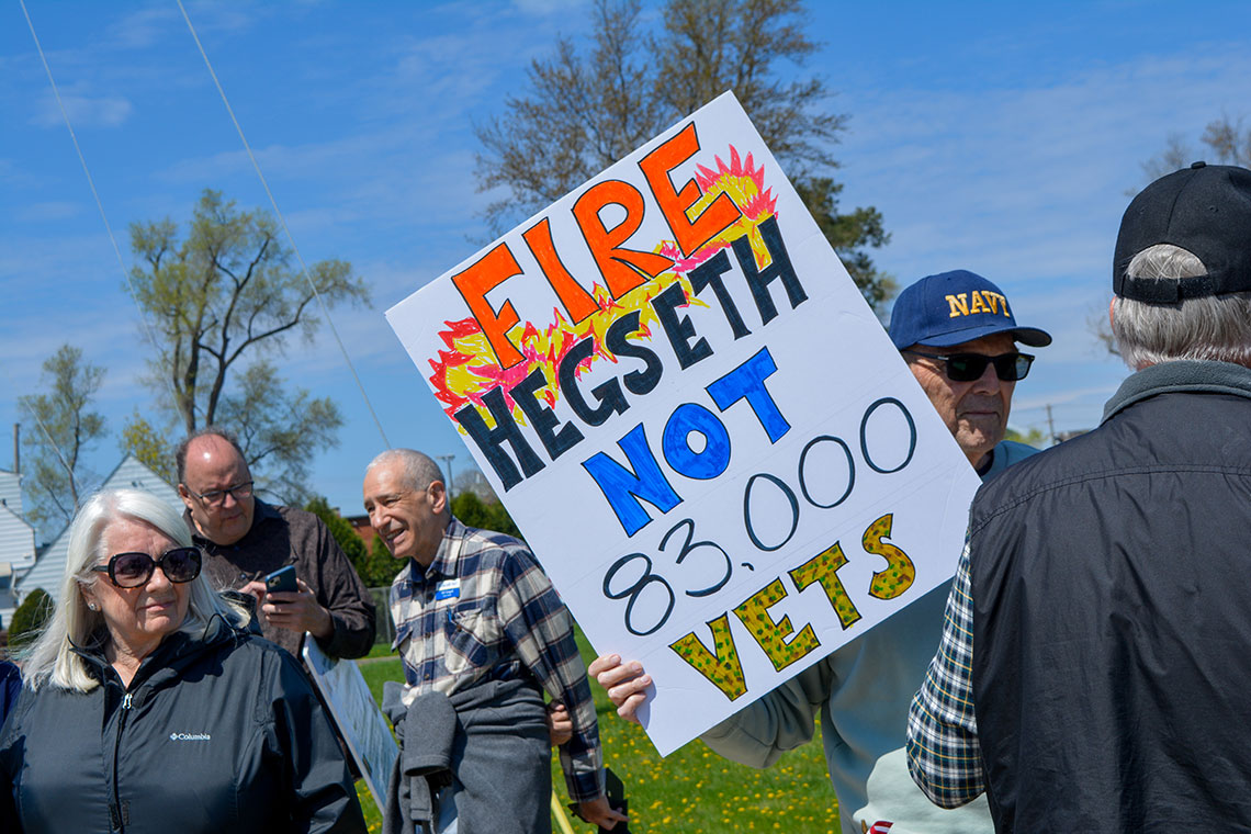 Illinois veterans, VA employees rally to protest expected Trump administration cuts
