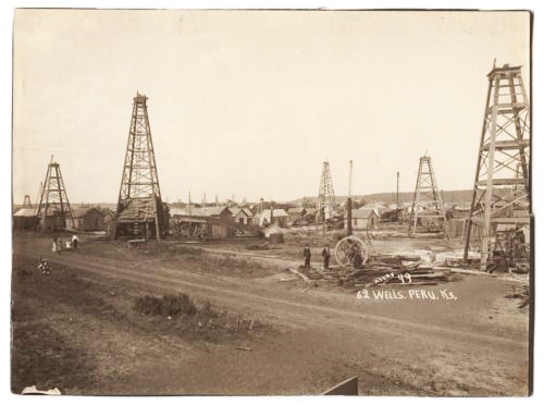 By June 1905, oil wells in Kansas were pumping crude oil at a tremendous rate, and pipelines were needed to get the crude east to Chicago. One of those lines ran through Florence Township in Will County.