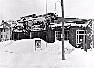 It's been a little warm for a while now, so we can cool off with this picture Kenny Behrens sent of the blizzard of 1967 in front of the Ford Dealership in Downtown Peotone. Ahhhhhh!