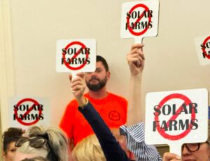 Earthrise Energy Solar Farm Options Include Nearly 6,100-acre Plan County Board Will Vote on 2 Proposals April 16